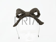 Load image into Gallery viewer, RIBBED WIRE BOW HEADBAND

