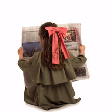 Load image into Gallery viewer, HIERLOOMS RIBBED KNOT ONE SIDED BOW CLIP

