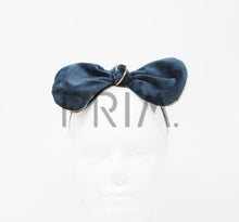 Load image into Gallery viewer, VELVET WITH METALLIC TRIM BOW BABY HEADBAND
