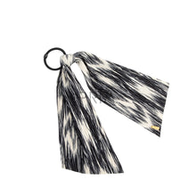 Load image into Gallery viewer, HEIRLOOMS CRINKLY VELOUR PONY HOLDER
