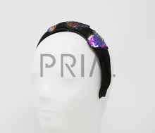 Load image into Gallery viewer, TWO WAY SEQUIN HEART PADDED HEADBAND
