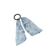 Load image into Gallery viewer, HEIRLOOMS NEWSPRINT PONY HOLDER
