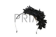 Load image into Gallery viewer, COTTON KNIT THREE POM POMS HEADBAND

