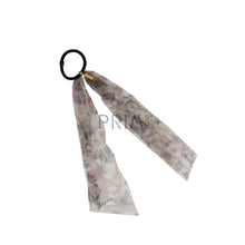 Load image into Gallery viewer, HEIRLOOMS PRINTED NET PONY HOLDER
