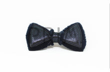 Load image into Gallery viewer, MEALLIC FUR BOW CLIP
