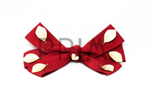 Load image into Gallery viewer, BOW WITH METAL LEAVES CLIP

