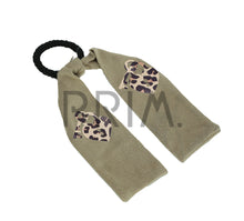 Load image into Gallery viewer, DACEE LOCK &amp; KEY APPLIQUE PONY WITH TAILS
