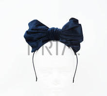 Load image into Gallery viewer, VELVET BLISS HEADBAND

