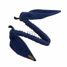 Load image into Gallery viewer, VELVET PETAL BANANA CLIP
