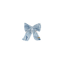 Load image into Gallery viewer, HEIRLOOMS NEWSPRINT MEDIUM BOW CLIP
