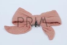 Load image into Gallery viewer, DACEE MUSLIN BOW MEDIUM CLIP
