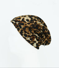 Load image into Gallery viewer, DACEE LARGE SWEATER LEOPARD BEANIE
